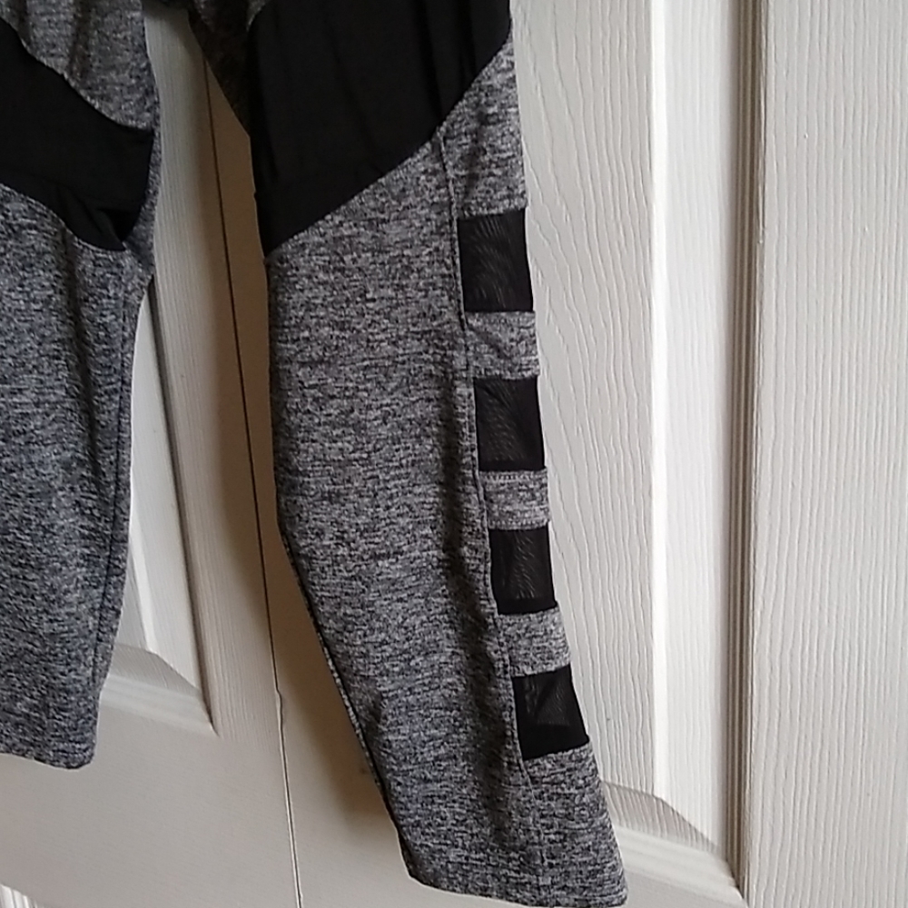 - always Hi waist capri work out leggings - Picture 2 of 6